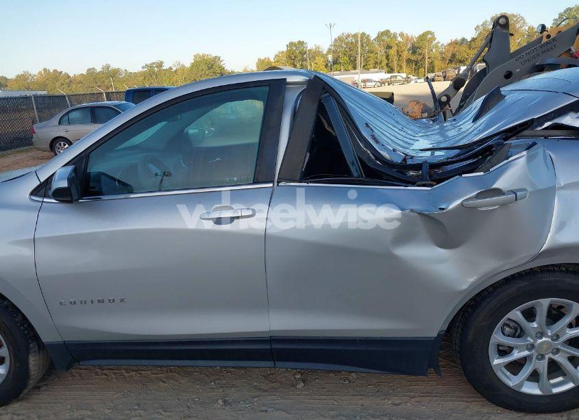 Photo 14 of 2021 Chevrolet Equinox FWD LT (VIN 3GNAXKEV9MS111622)