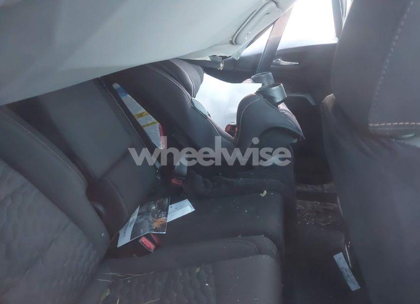 Photo 8 of 2021 Chevrolet Equinox FWD LT (VIN 3GNAXKEV9MS111622)