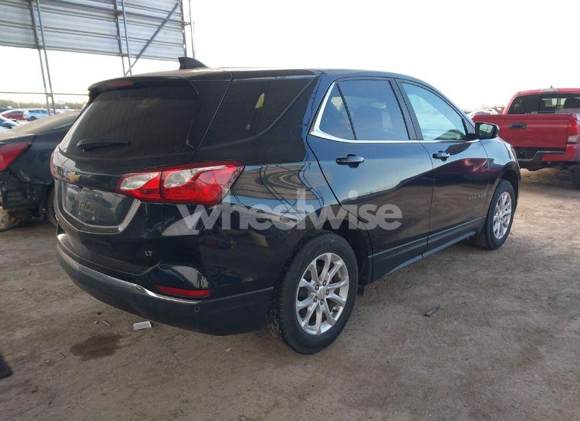 Photo 4 of 2021 Chevrolet Equinox FWD LT (VIN 3GNAXKEV9MS122149)