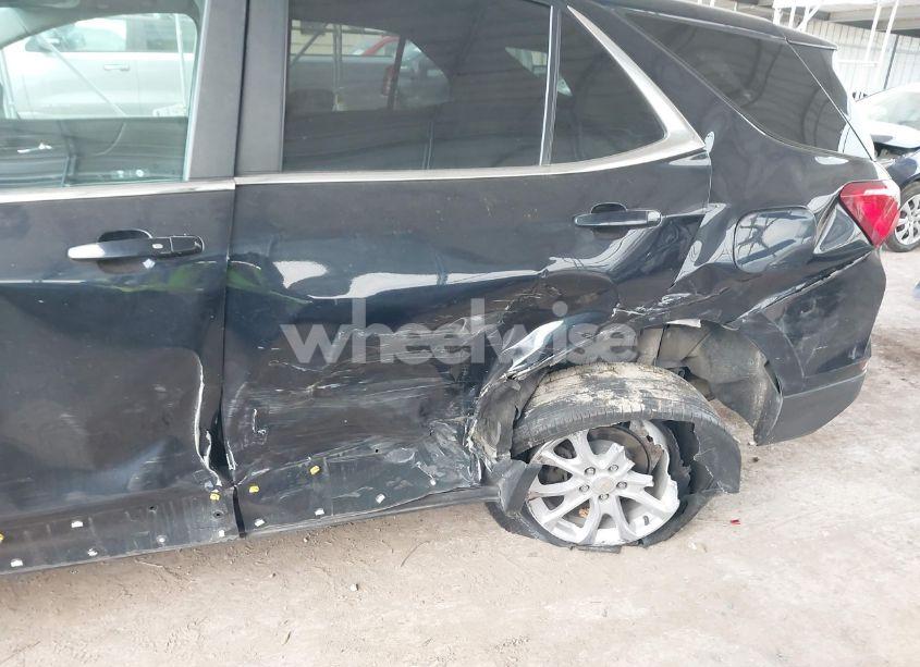 Photo 6 of 2021 Chevrolet Equinox FWD LT (VIN 3GNAXKEV9MS122149)