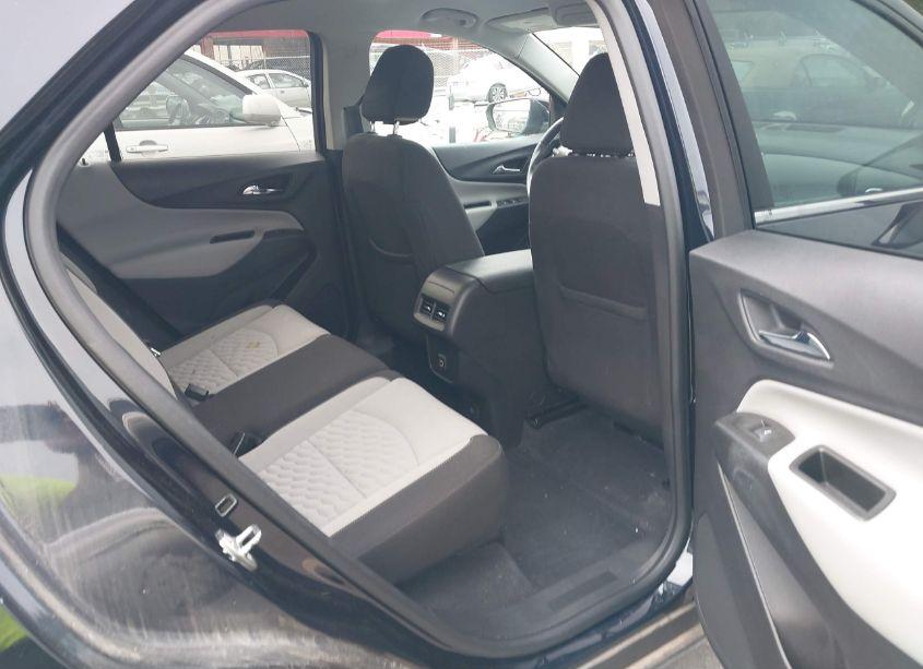 Photo 8 of 2021 Chevrolet Equinox FWD LT (VIN 3GNAXKEV9MS138304)