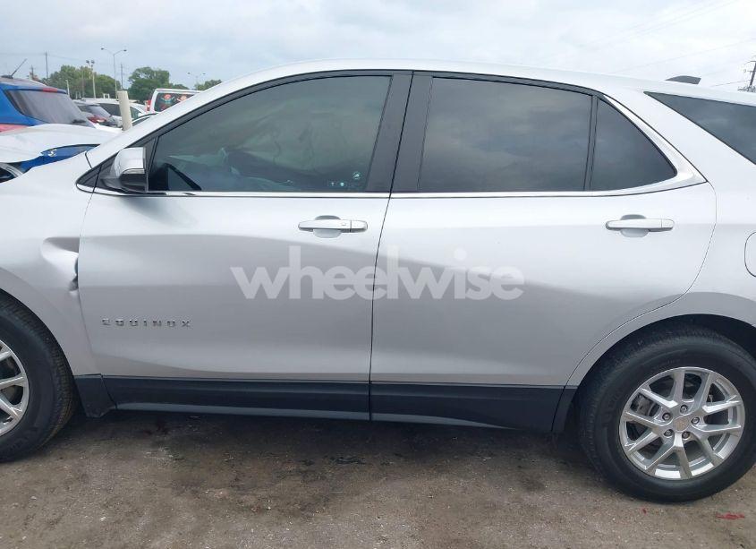 Photo 14 of 2022 Chevrolet Equinox FWD LT (VIN 3GNAXKEV9NL268398)