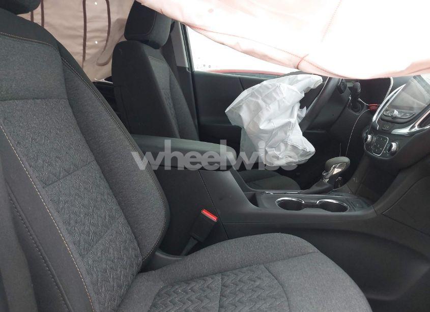 Photo 5 of 2022 Chevrolet Equinox FWD LT (VIN 3GNAXKEV9NL268398)