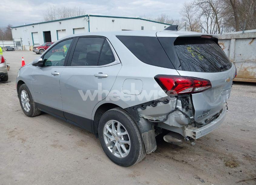 Photo 3 of 2022 Chevrolet Equinox FWD LT (VIN 3GNAXKEV9NL268515)