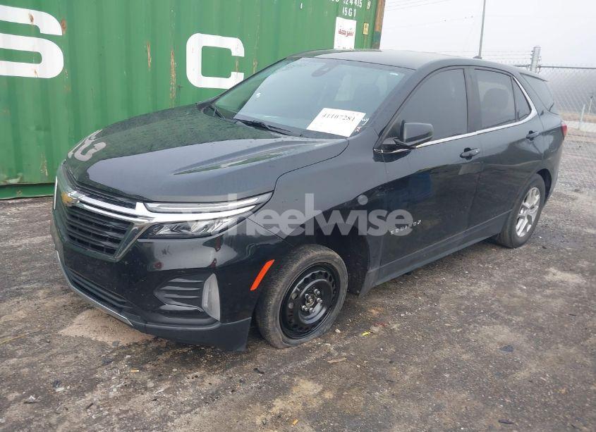 Photo 2 of 2022 Chevrolet Equinox FWD LT (VIN 3GNAXKEV9NL283080)