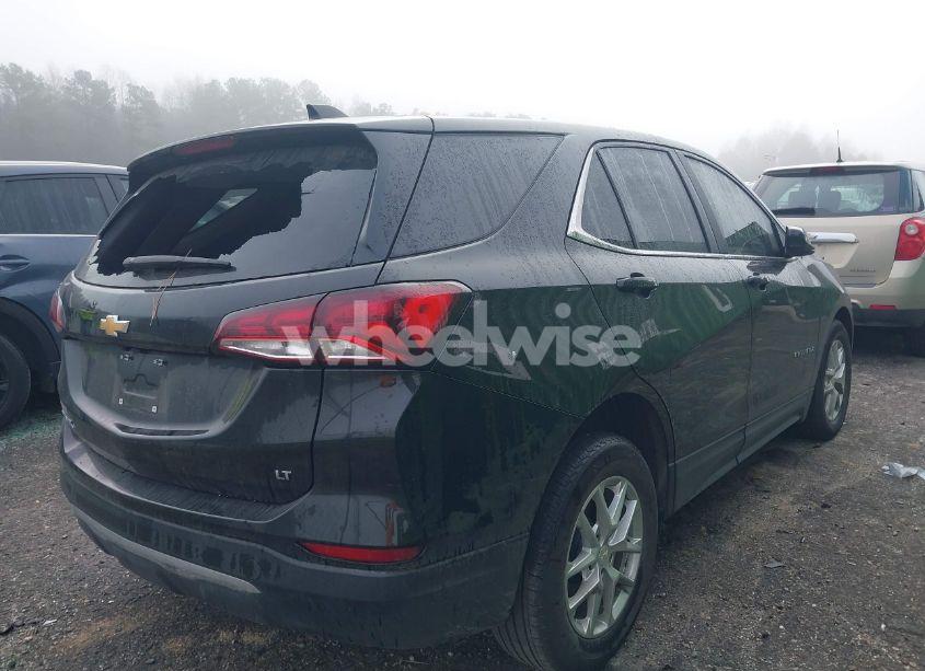 Photo 4 of 2022 Chevrolet Equinox FWD LT (VIN 3GNAXKEV9NL283080)