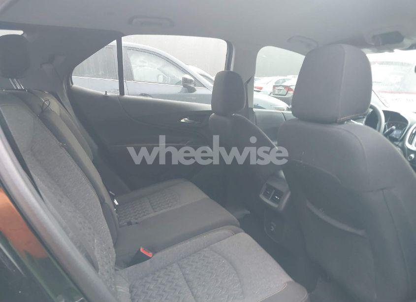 Photo 8 of 2022 Chevrolet Equinox FWD LT (VIN 3GNAXKEV9NL283080)
