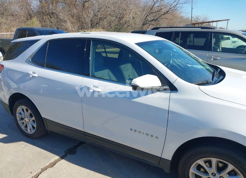 Photo 14 of 2019 Chevrolet Equinox LT (VIN 3GNAXKEVXKL200302)