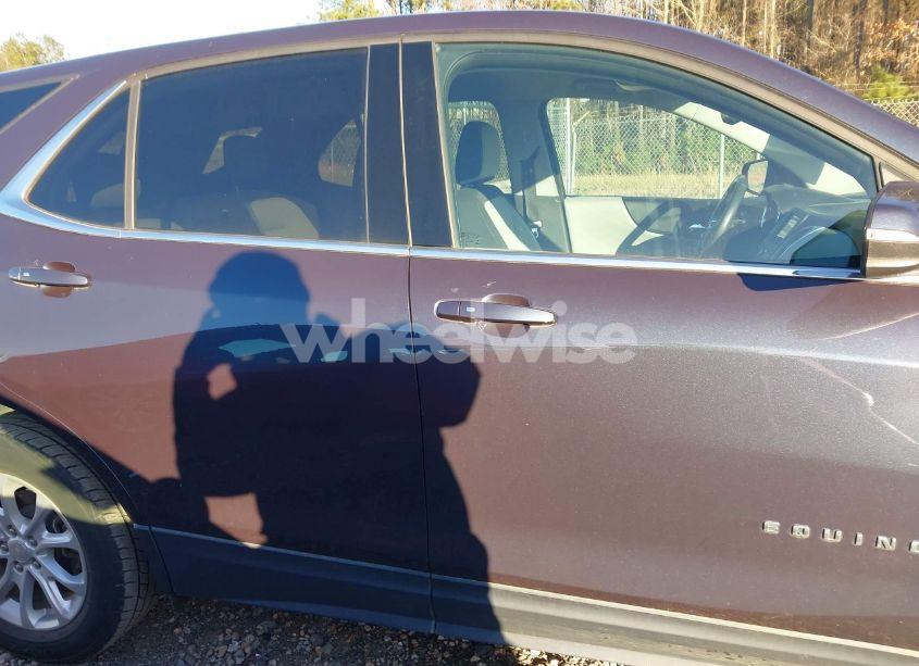 Photo 14 of 2019 Chevrolet Equinox LT (VIN 3GNAXKEVXKL243487)