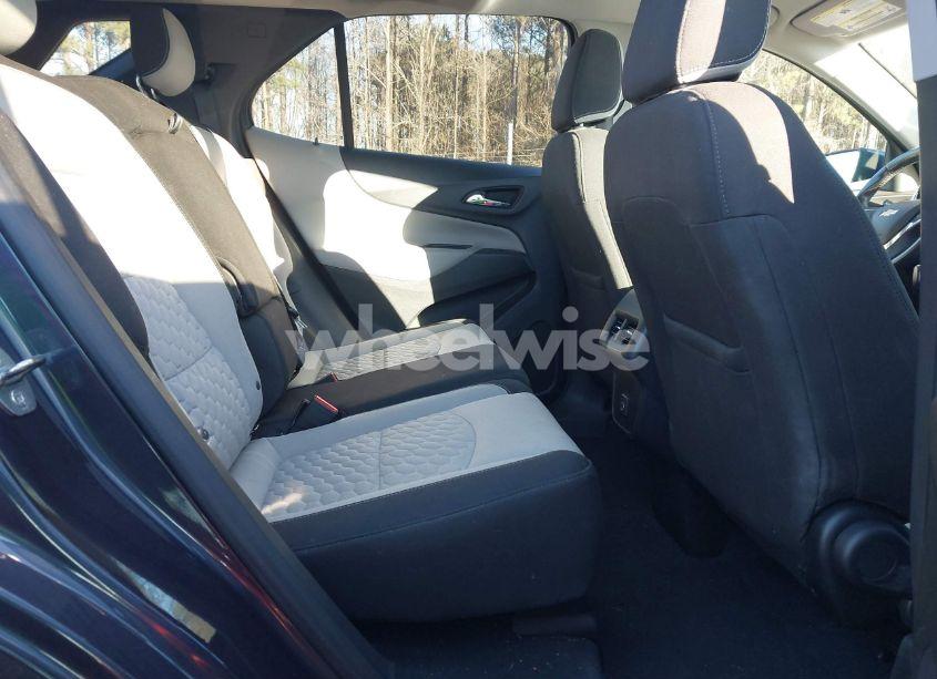 Photo 8 of 2019 Chevrolet Equinox LT (VIN 3GNAXKEVXKL243487)