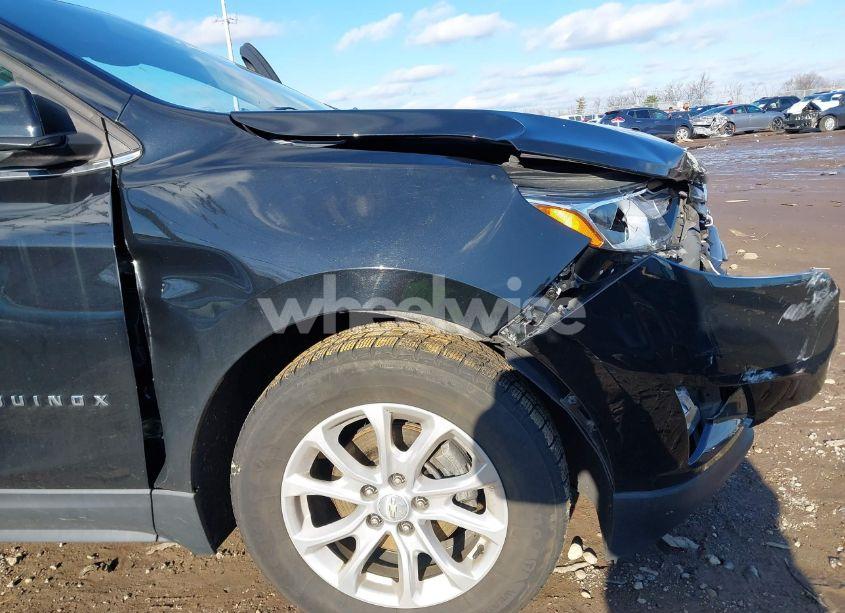 Photo 6 of 2019 Chevrolet Equinox LT (VIN 3GNAXKEVXKL347199)