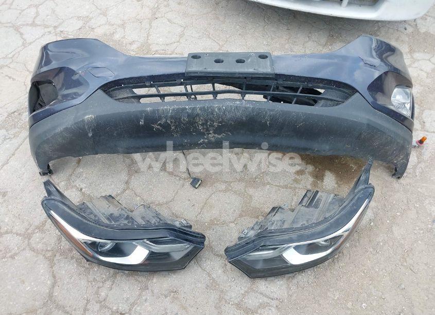 Photo 12 of 2019 Chevrolet Equinox LT (VIN 3GNAXKEVXKS524596)