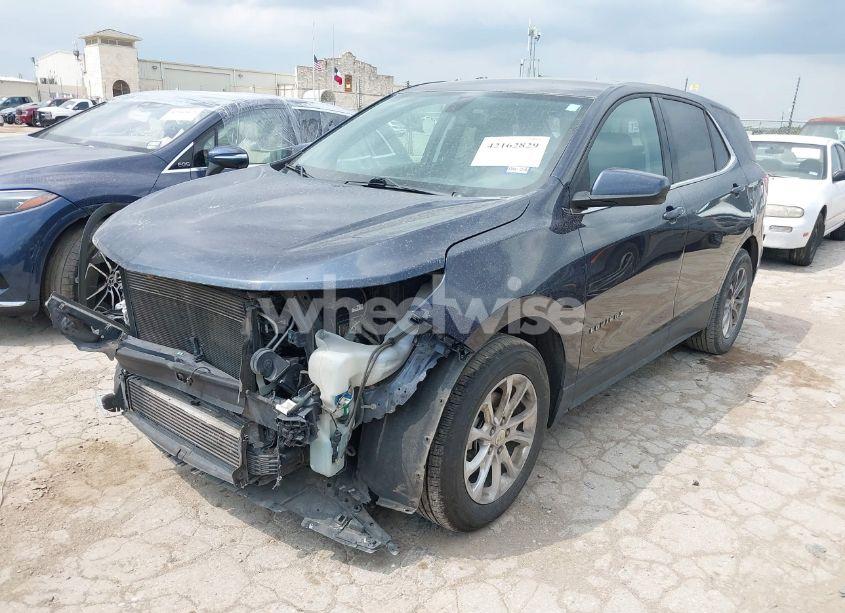 Photo 2 of 2019 Chevrolet Equinox LT (VIN 3GNAXKEVXKS524596)