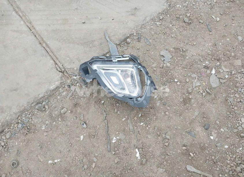 Photo 12 of 2019 Chevrolet Equinox LT (VIN 3GNAXKEVXKS528342)