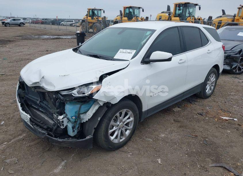 Photo 2 of 2019 Chevrolet Equinox LT (VIN 3GNAXKEVXKS528342)
