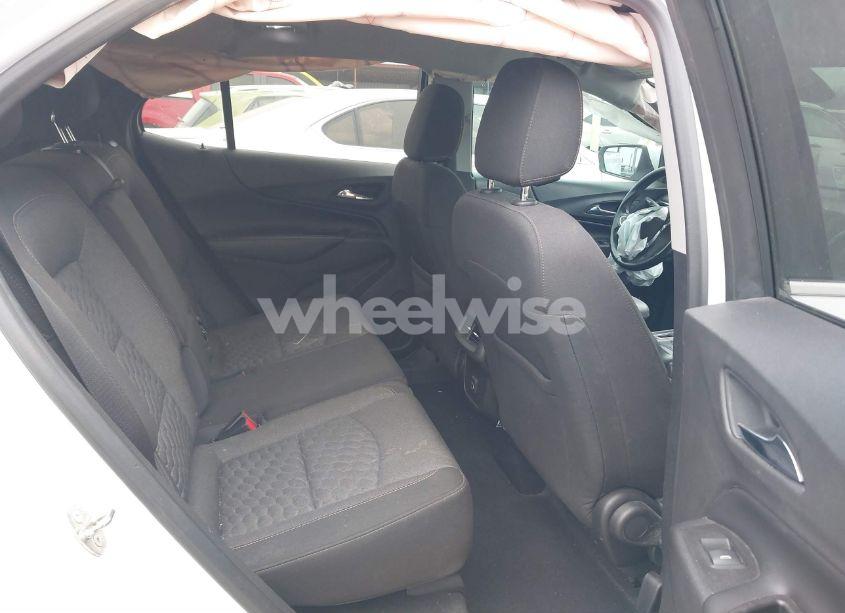 Photo 8 of 2019 Chevrolet Equinox LT (VIN 3GNAXKEVXKS528342)