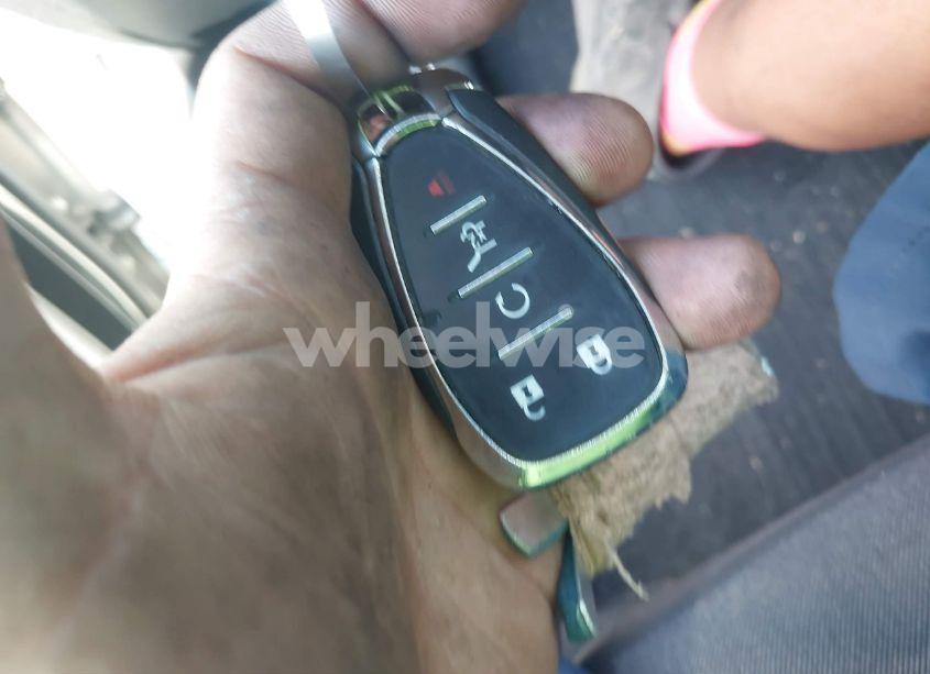 Photo 11 of 2019 Chevrolet Equinox LT (VIN 3GNAXKEVXKS550535)