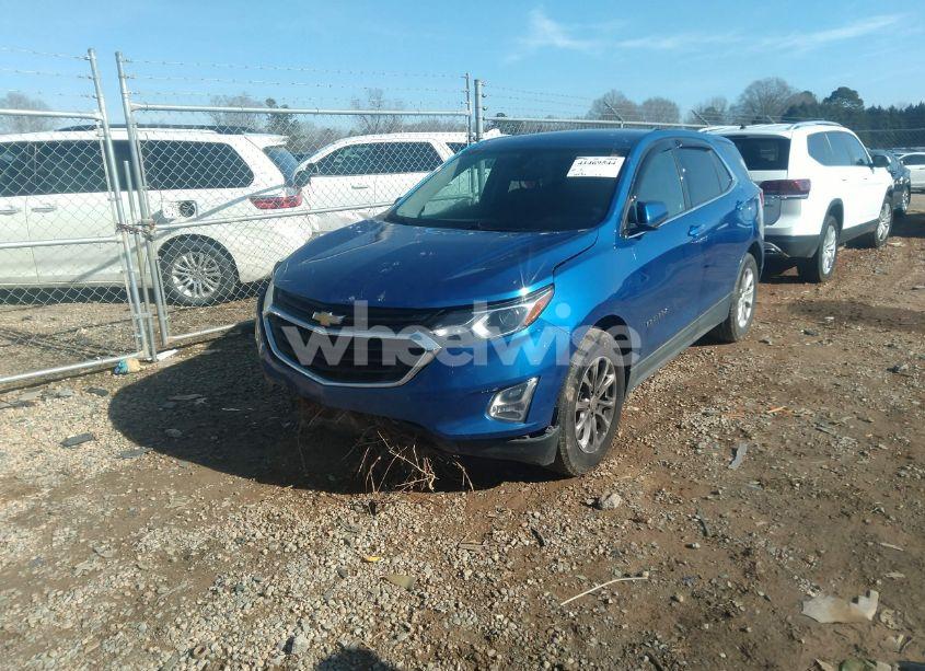 Photo 2 of 2019 Chevrolet Equinox LT (VIN 3GNAXKEVXKS581753)