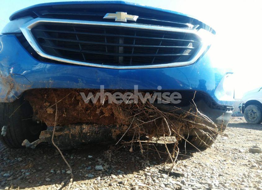 Photo 6 of 2019 Chevrolet Equinox LT (VIN 3GNAXKEVXKS581753)