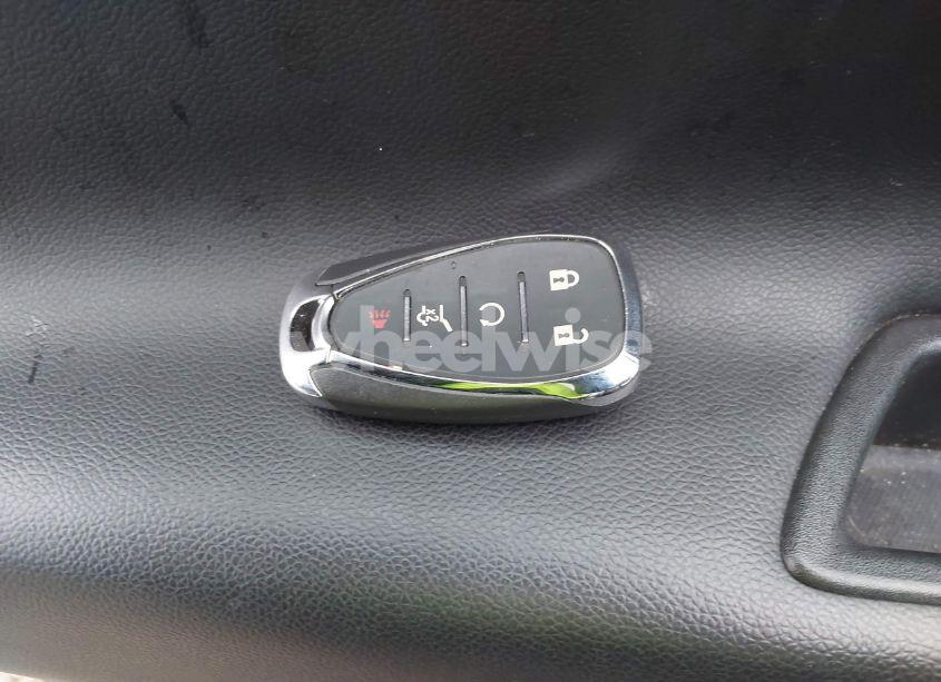 Photo 11 of 2019 Chevrolet Equinox LT (VIN 3GNAXKEVXKS582000)