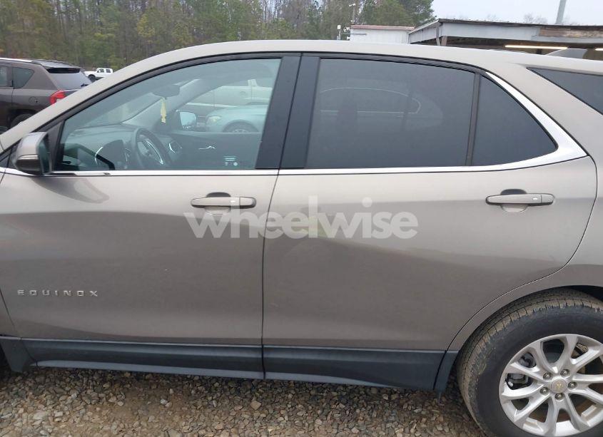 Photo 14 of 2019 Chevrolet Equinox LT (VIN 3GNAXKEVXKS582000)
