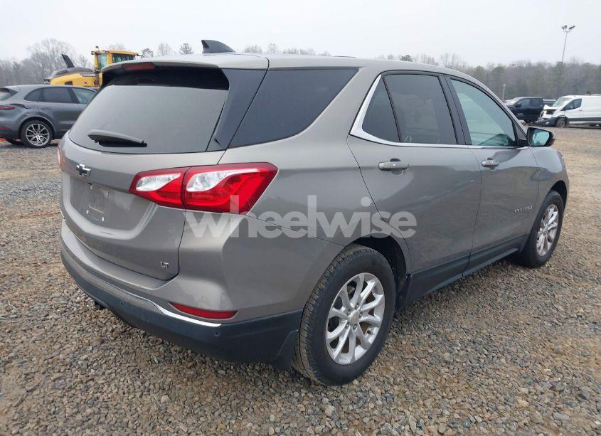 Photo 4 of 2019 Chevrolet Equinox LT (VIN 3GNAXKEVXKS582000)