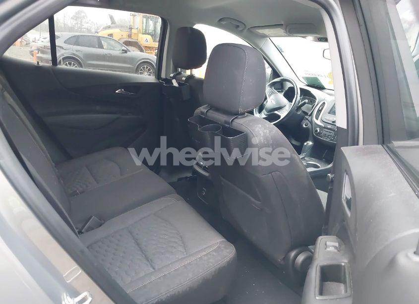Photo 8 of 2019 Chevrolet Equinox LT (VIN 3GNAXKEVXKS582000)