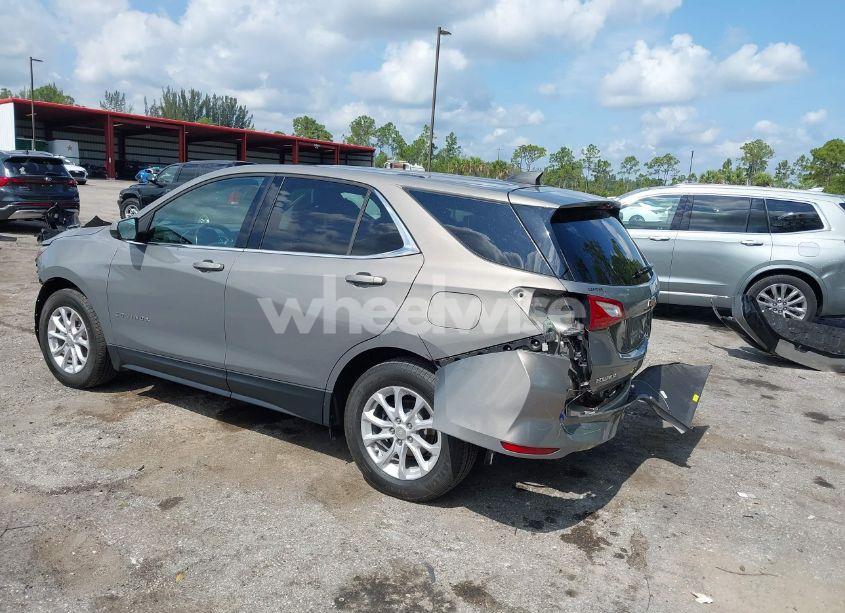 Photo 3 of 2019 Chevrolet Equinox LT (VIN 3GNAXKEVXKS586516)