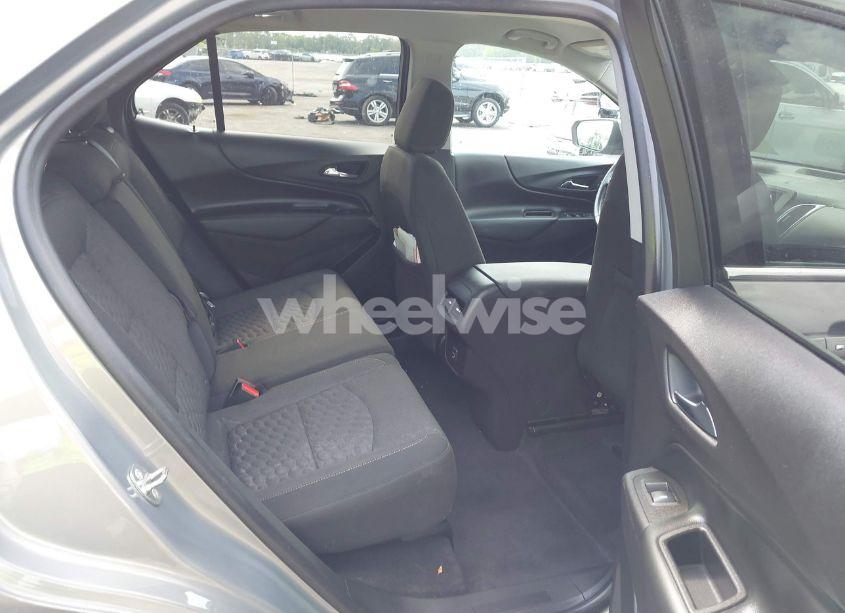 Photo 8 of 2019 Chevrolet Equinox LT (VIN 3GNAXKEVXKS586516)