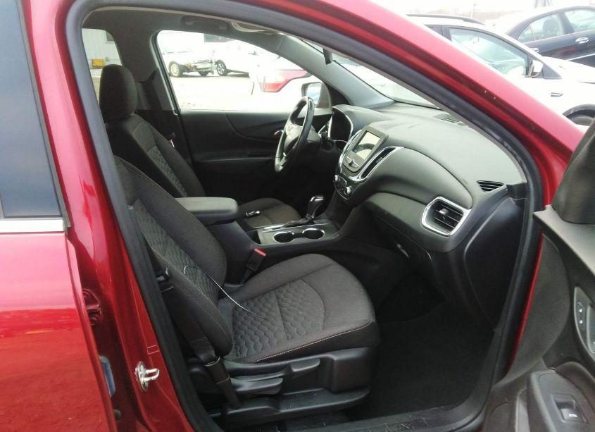 Photo 5 of 2019 Chevrolet Equinox LT (VIN 3GNAXKEVXKS620132)