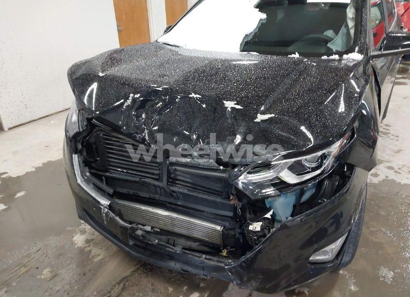 Photo 12 of 2021 Chevrolet Equinox FWD LT (VIN 3GNAXKEVXML330504)