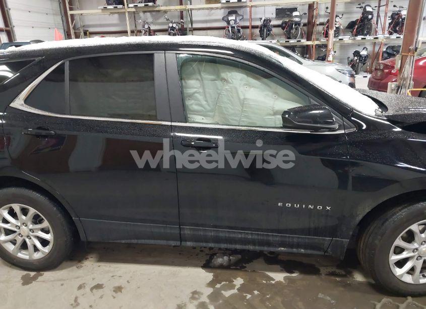 Photo 13 of 2021 Chevrolet Equinox FWD LT (VIN 3GNAXKEVXML330504)