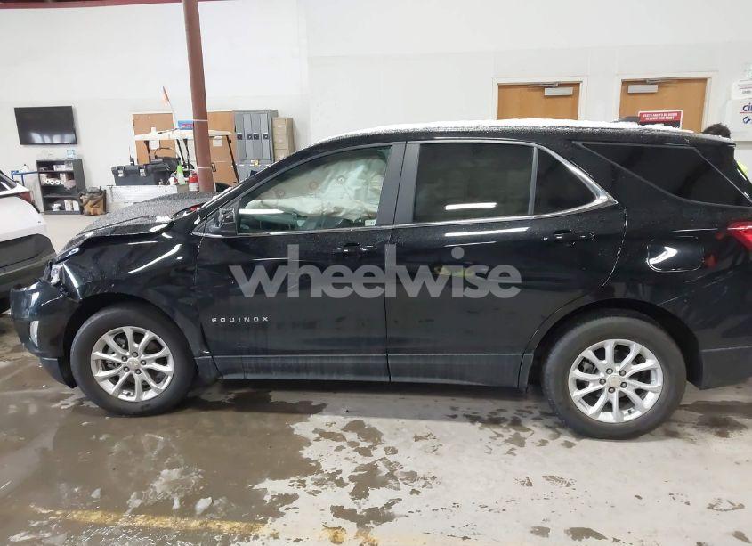 Photo 14 of 2021 Chevrolet Equinox FWD LT (VIN 3GNAXKEVXML330504)
