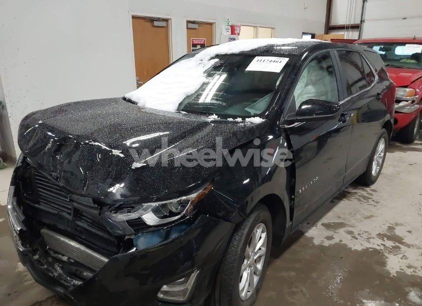 Photo 2 of 2021 Chevrolet Equinox FWD LT (VIN 3GNAXKEVXML330504)