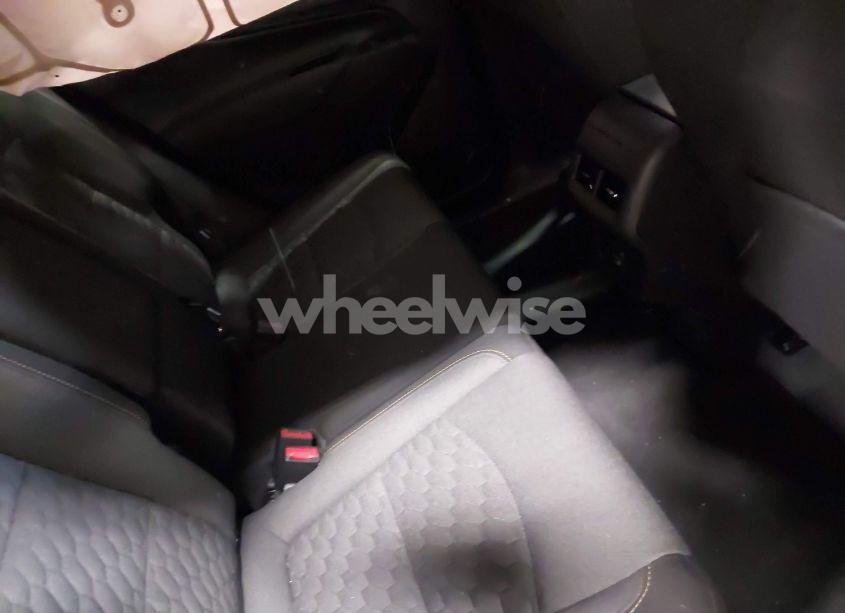 Photo 8 of 2021 Chevrolet Equinox FWD LT (VIN 3GNAXKEVXML330504)