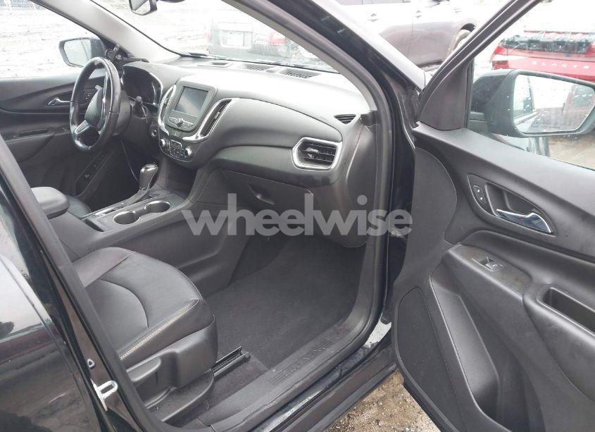 Photo 5 of 2021 Chevrolet Equinox FWD LT (VIN 3GNAXKEVXML356326)