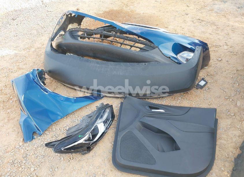 Photo 12 of 2021 Chevrolet Equinox FWD LT (VIN 3GNAXKEVXML369383)