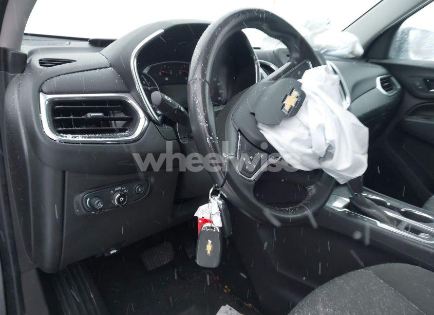 Photo 11 of 2021 Chevrolet Equinox FWD LT (VIN 3GNAXKEVXML398432)