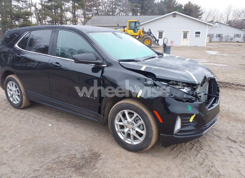 2022 Chevrolet Equinox FWD LT (VIN 3GNAXKEVXNL231988) main photo