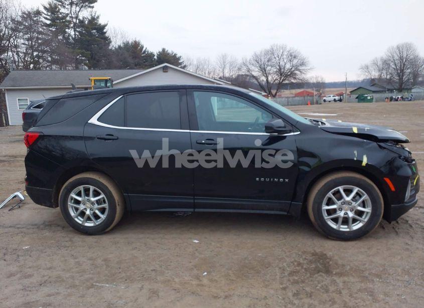 Photo 14 of 2022 Chevrolet Equinox FWD LT (VIN 3GNAXKEVXNL231988)