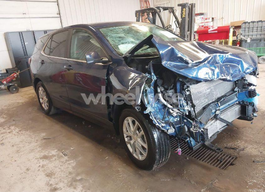 2022 Chevrolet Equinox FWD LT (VIN 3GNAXKEVXNL235460) main photo