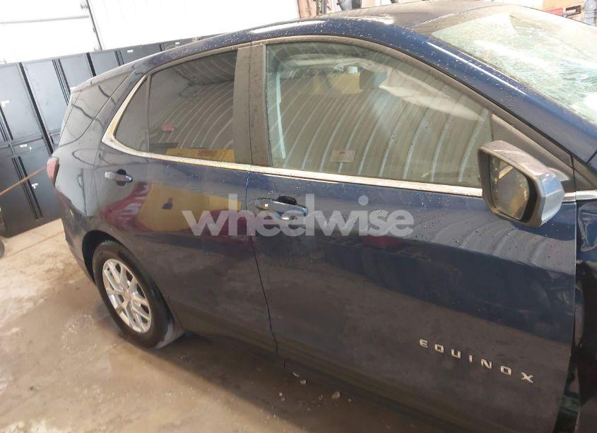 Photo 14 of 2022 Chevrolet Equinox FWD LT (VIN 3GNAXKEVXNL235460)