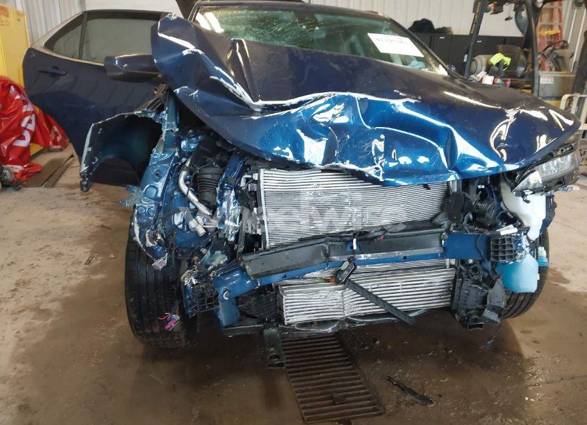 Photo 6 of 2022 Chevrolet Equinox FWD LT (VIN 3GNAXKEVXNL235460)
