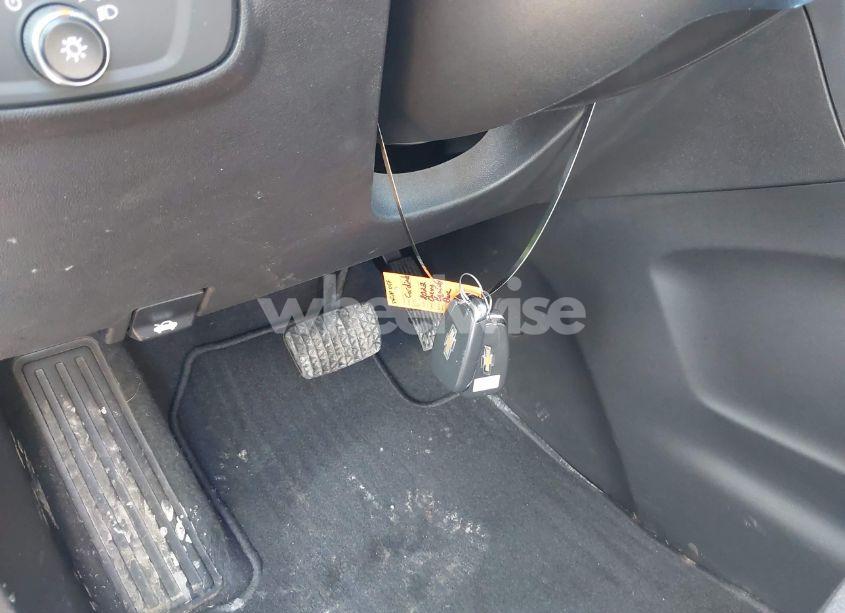 Photo 11 of 2022 Chevrolet Equinox FWD LT (VIN 3GNAXKEVXNL243123)