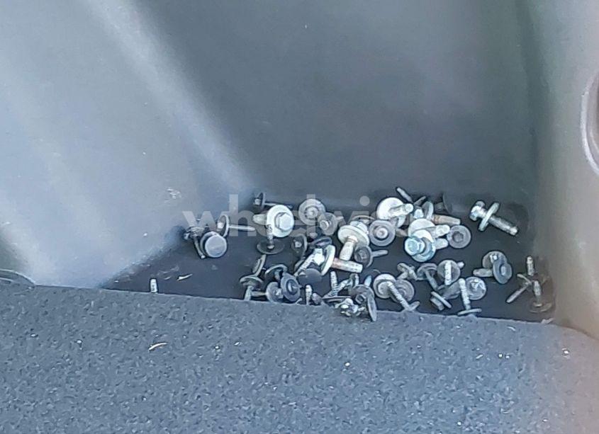 Photo 20 of 2022 Chevrolet Equinox FWD LT (VIN 3GNAXKEVXNL243123)