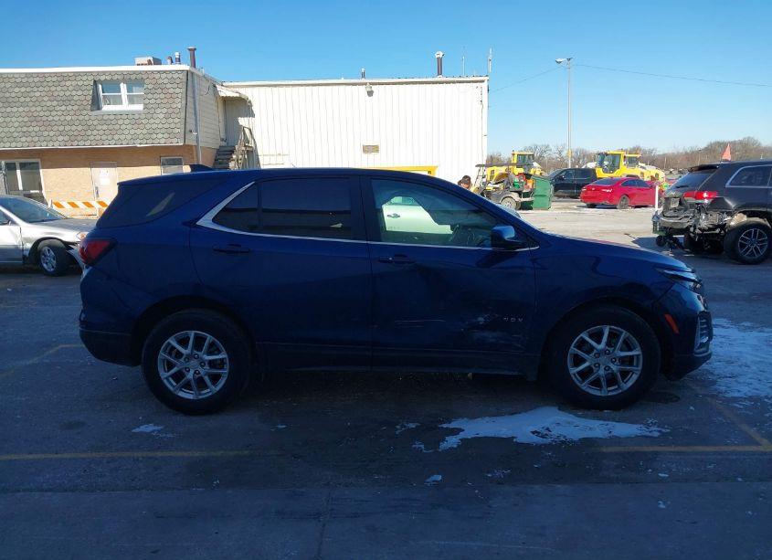 Photo 13 of 2022 Chevrolet Equinox FWD LT (VIN 3GNAXKEVXNS179378)