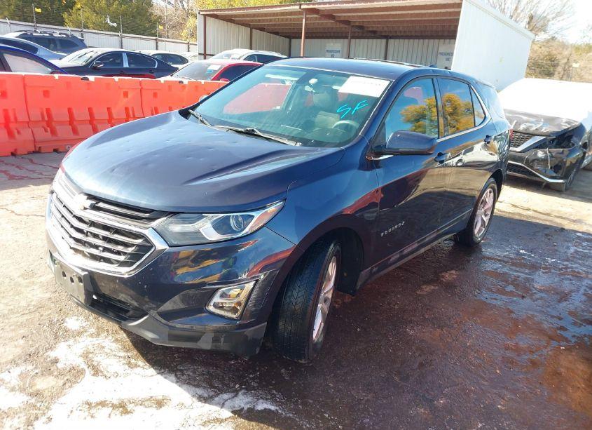 Photo 2 of 2018 Chevrolet Equinox LT (VIN 3GNAXKEX0JS535669)