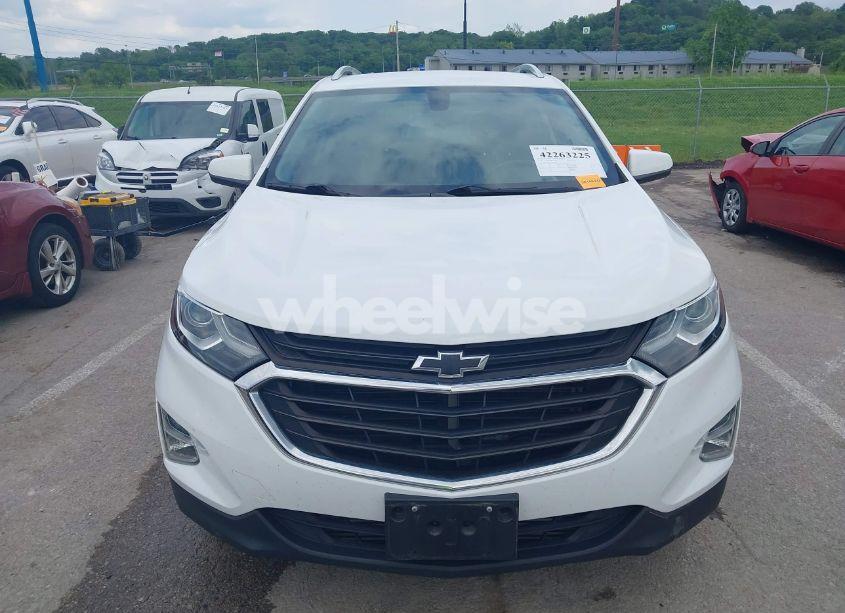 Photo 12 of 2018 Chevrolet Equinox LT (VIN 3GNAXKEX0JS608457)