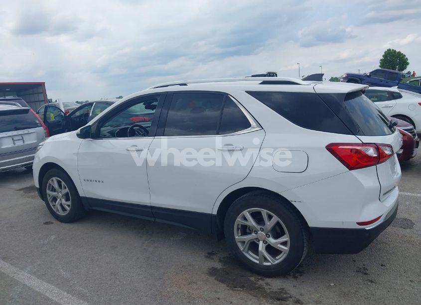 Photo 14 of 2018 Chevrolet Equinox LT (VIN 3GNAXKEX0JS608457)