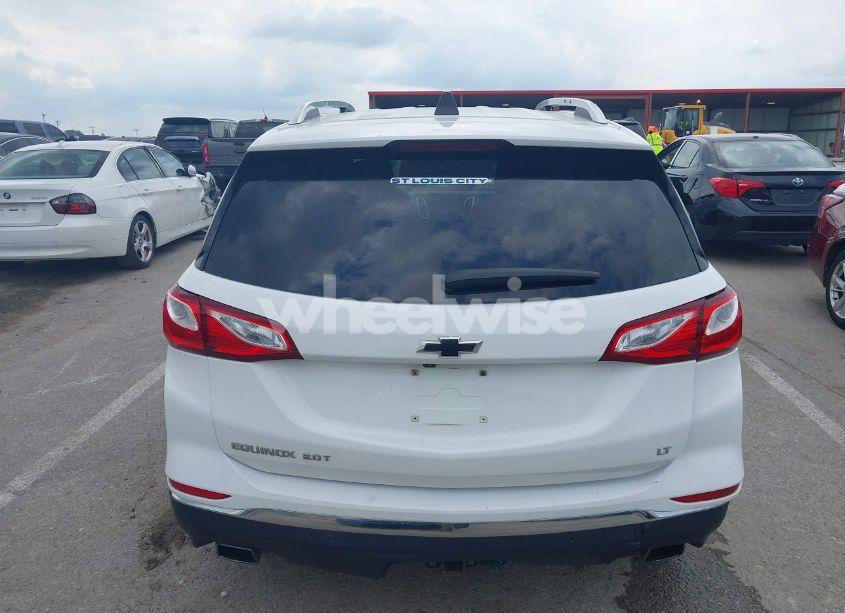 Photo 16 of 2018 Chevrolet Equinox LT (VIN 3GNAXKEX0JS608457)